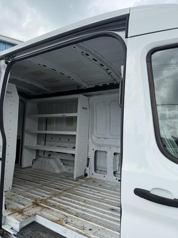 Ford Transit 250 Van Med. Roof w/Sliding Pass. 148-in. WB 2018