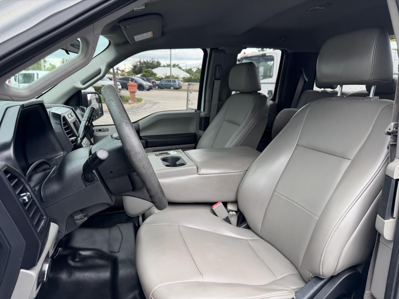 Ford F-150 2WD Supercab 133" XLT 2020