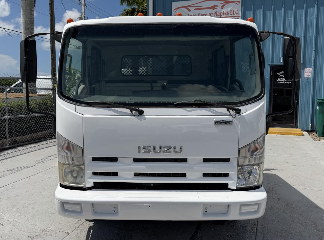 Isuzu NPR  2015