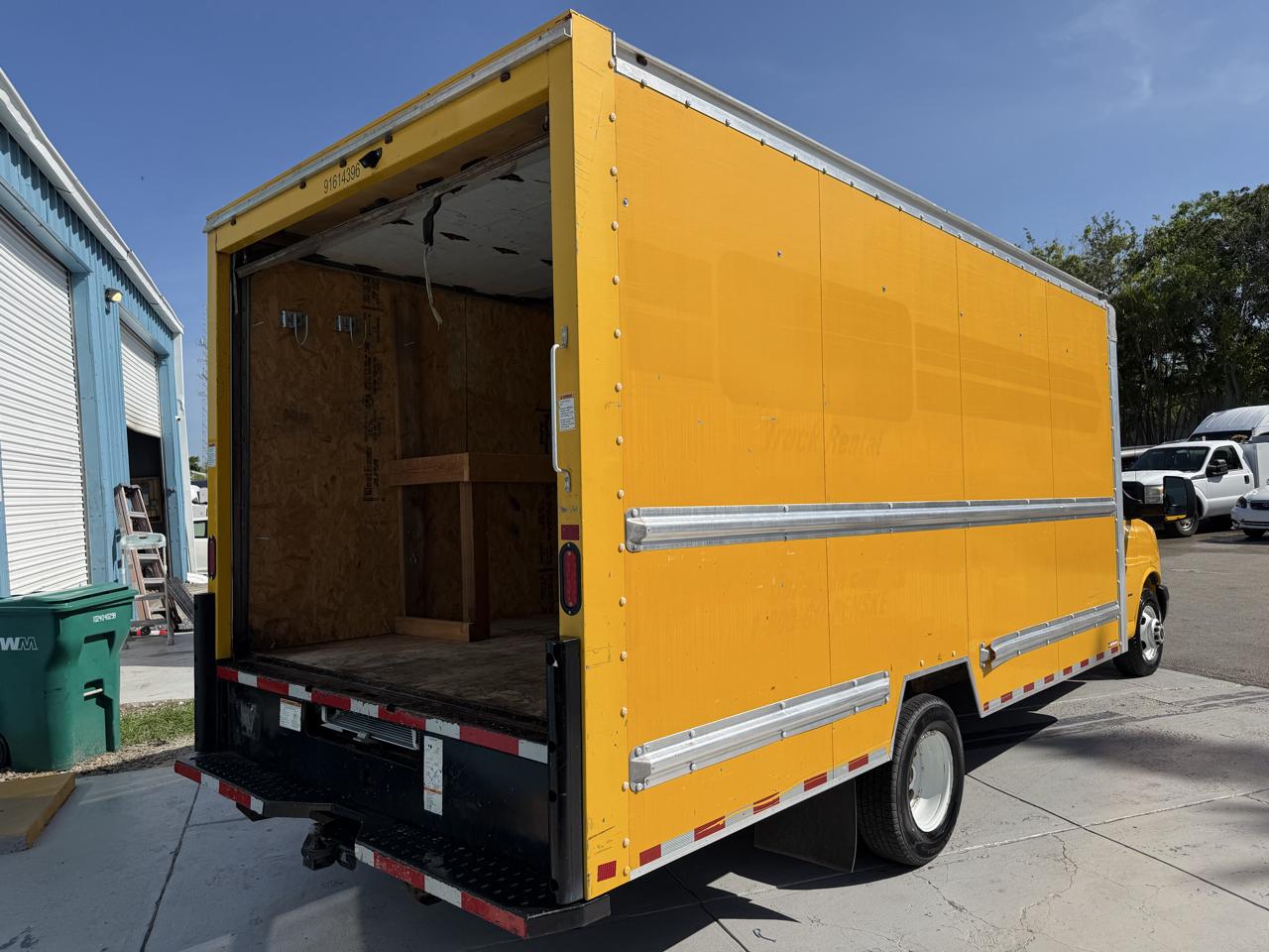 GMC Savana G3500 177 in. 2019