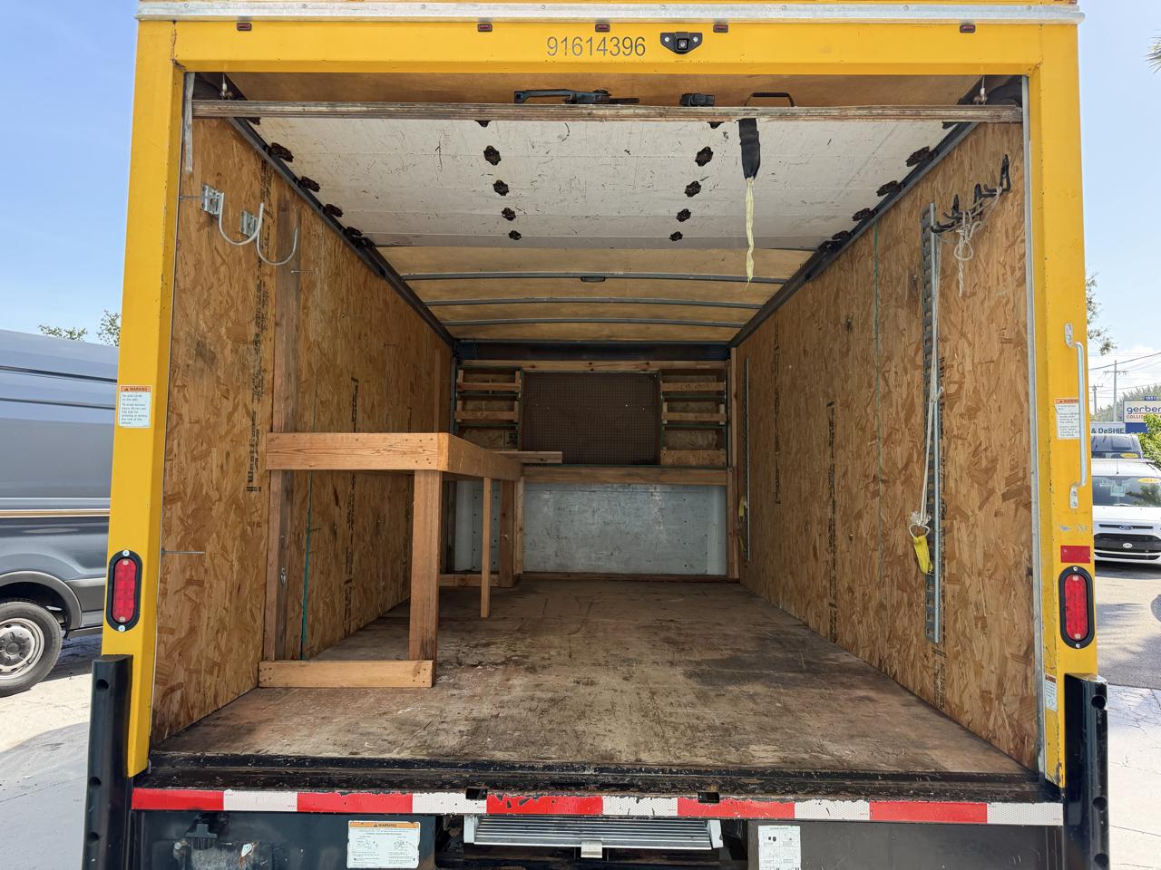 GMC Savana G3500 177 in. 2019