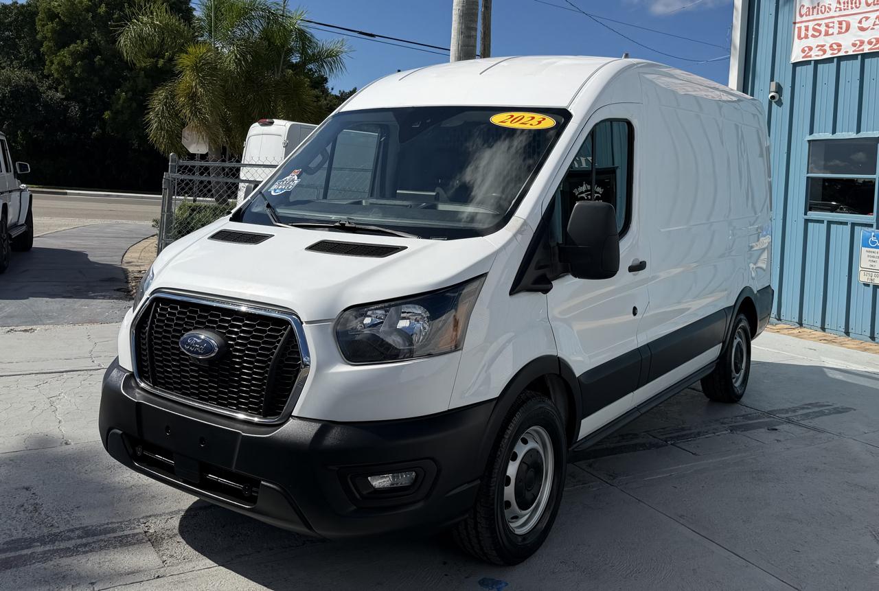 Ford Transit 150  2023