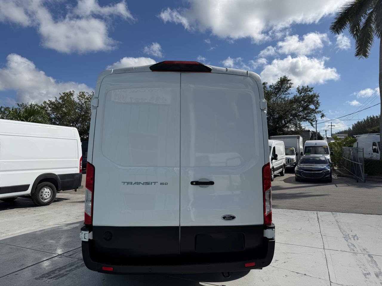 Ford Transit 150  2023