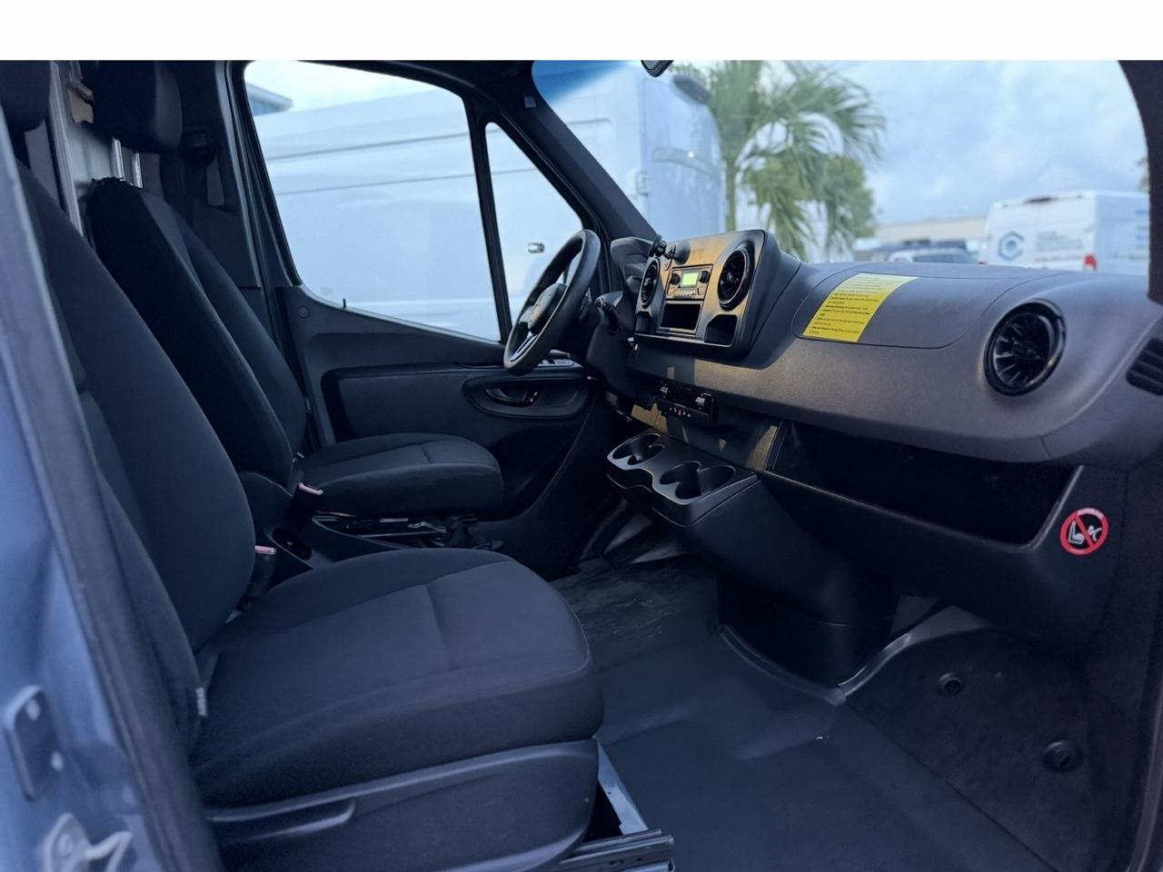 Mercedes-Benz Sprinter 3500 Wagon High Roof 170-in. WB 2019