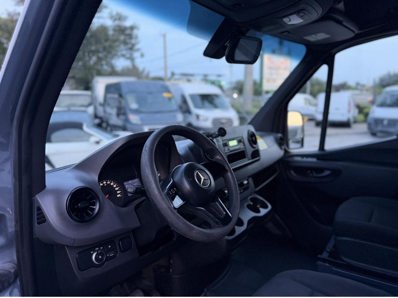 Mercedes-Benz Sprinter 3500 Wagon High Roof 170-in. WB 2019