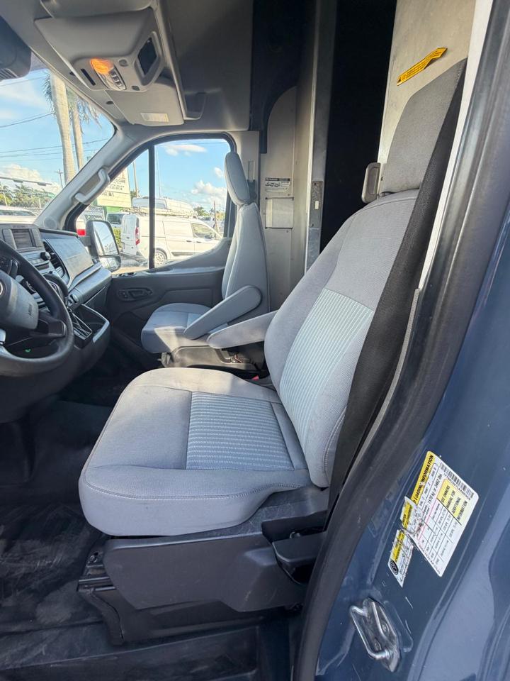 Ford Transit 250 Van High Roof w/Sliding Pass. 148-in. WB EL 2020