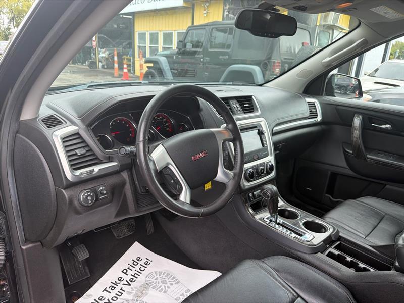 GMC Acadia photo 14