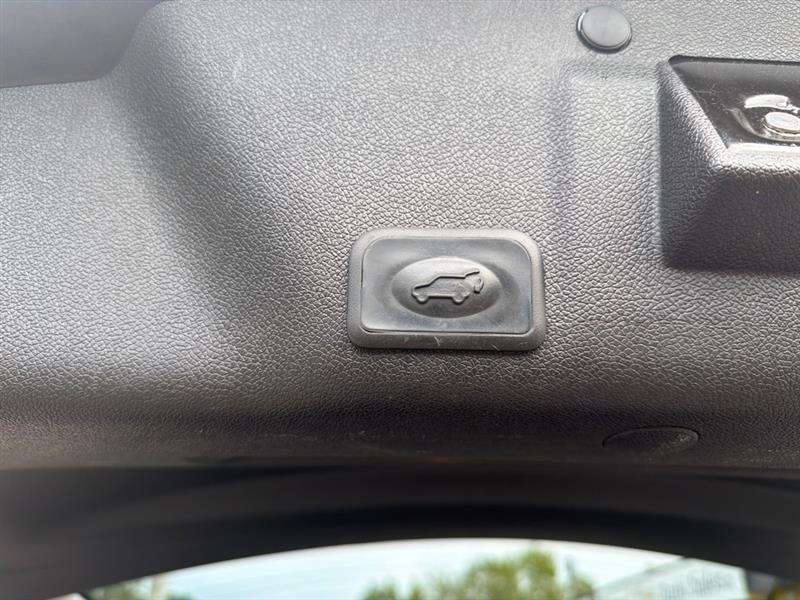 GMC Acadia photo 21