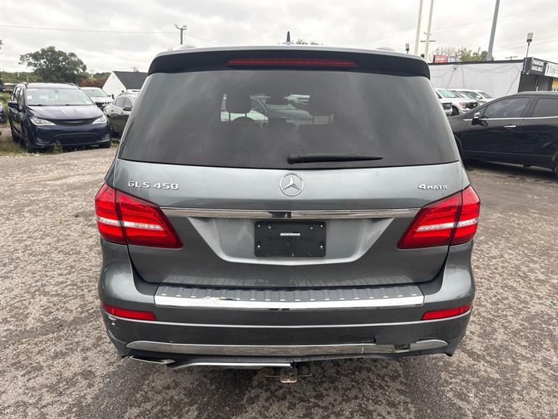 Mercedes-Benz GLS-Class photo 9