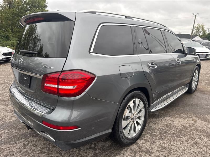 Mercedes-Benz GLS-Class photo 10