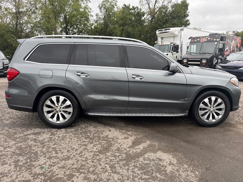 Mercedes-Benz GLS-Class photo 11