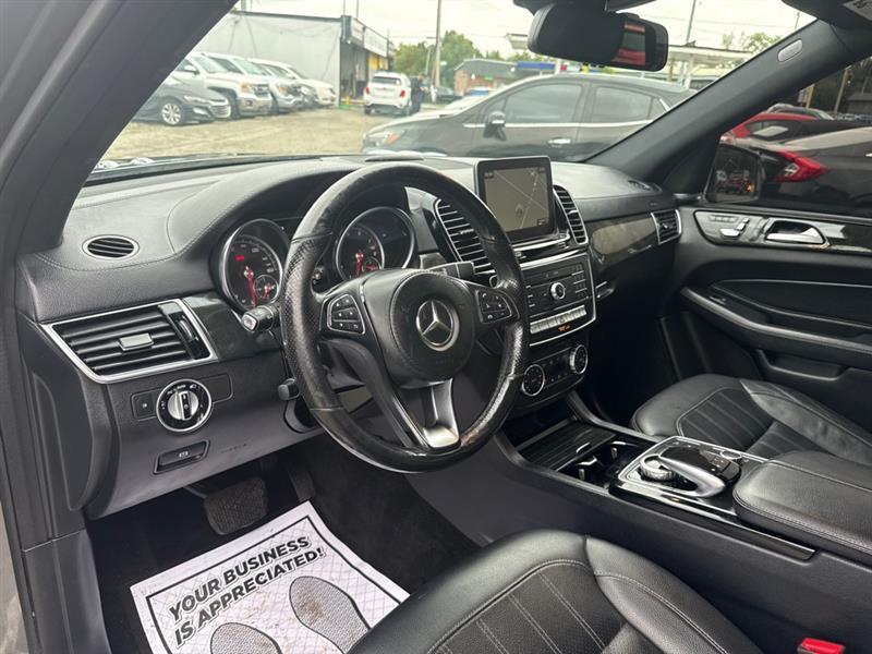 Mercedes-Benz GLS-Class photo 17