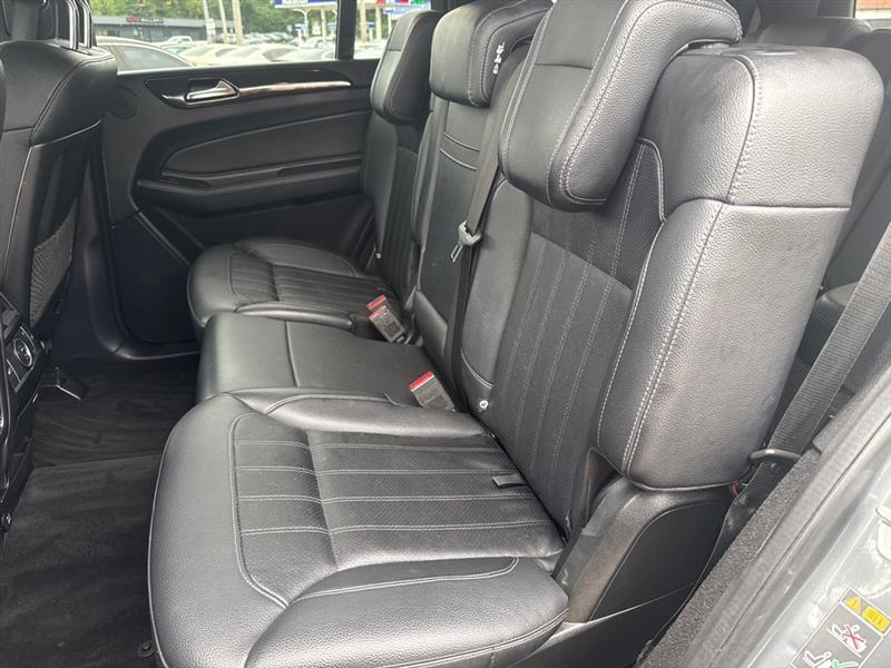 Mercedes-Benz GLS-Class photo 21
