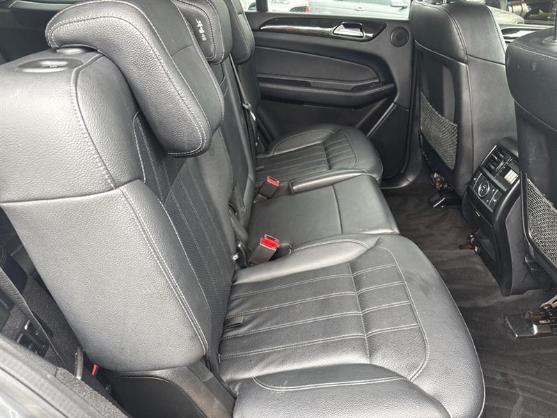 Mercedes-Benz GLS-Class photo 28