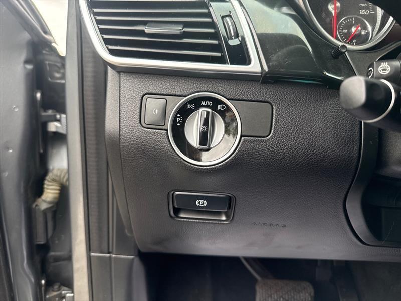 Mercedes-Benz GLS-Class photo 33
