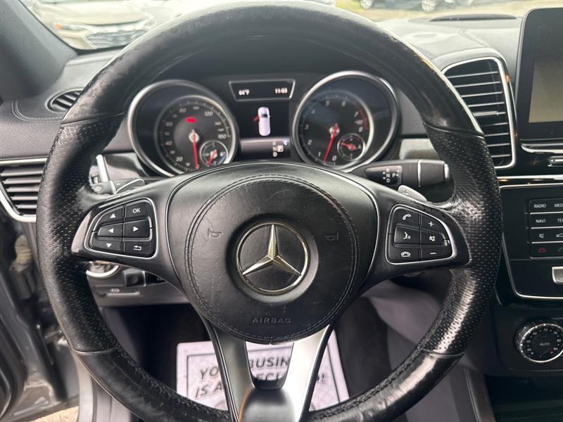 Mercedes-Benz GLS-Class photo 35