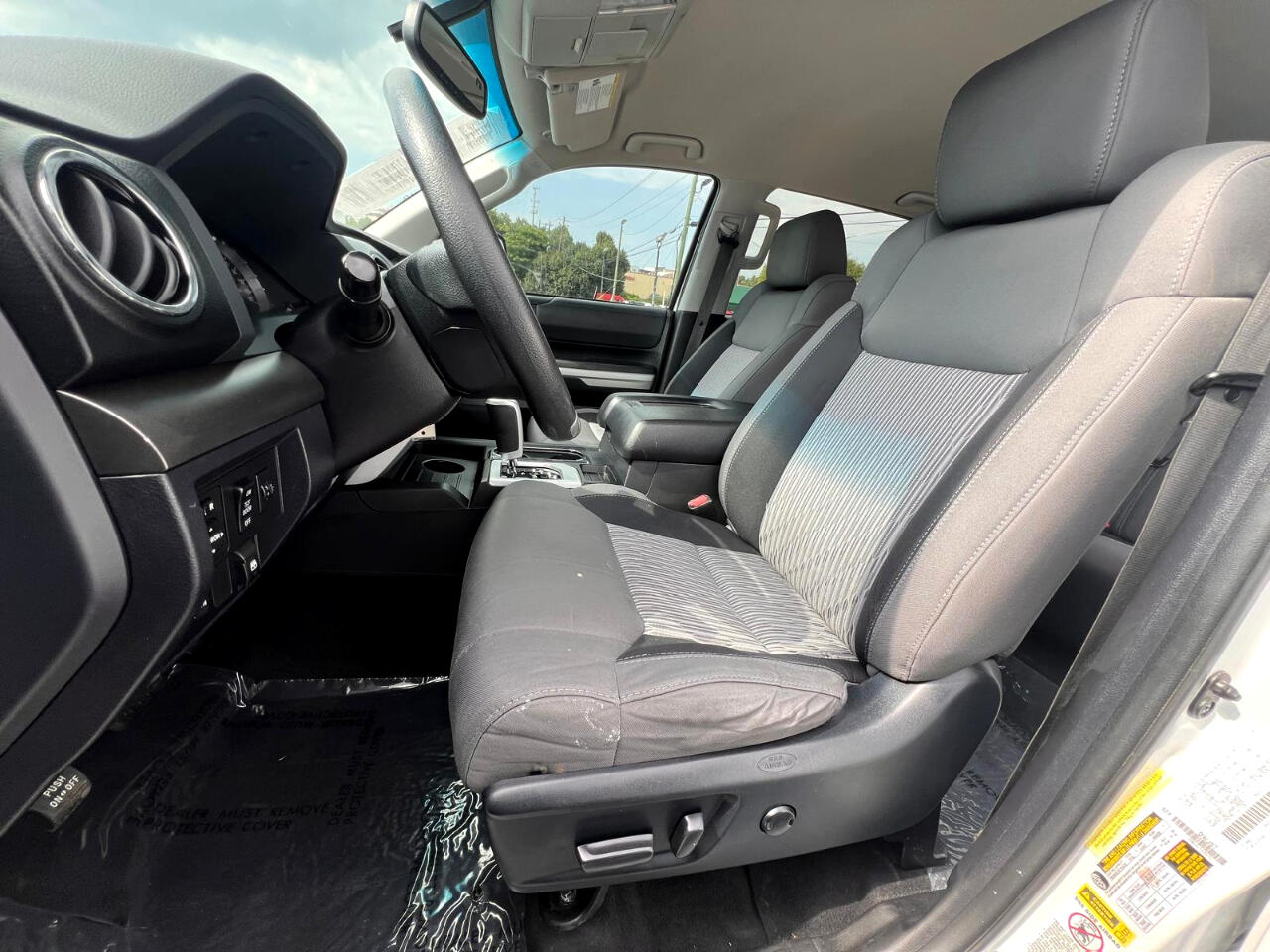 2017 Toyota Tundra SR5 photo 7
