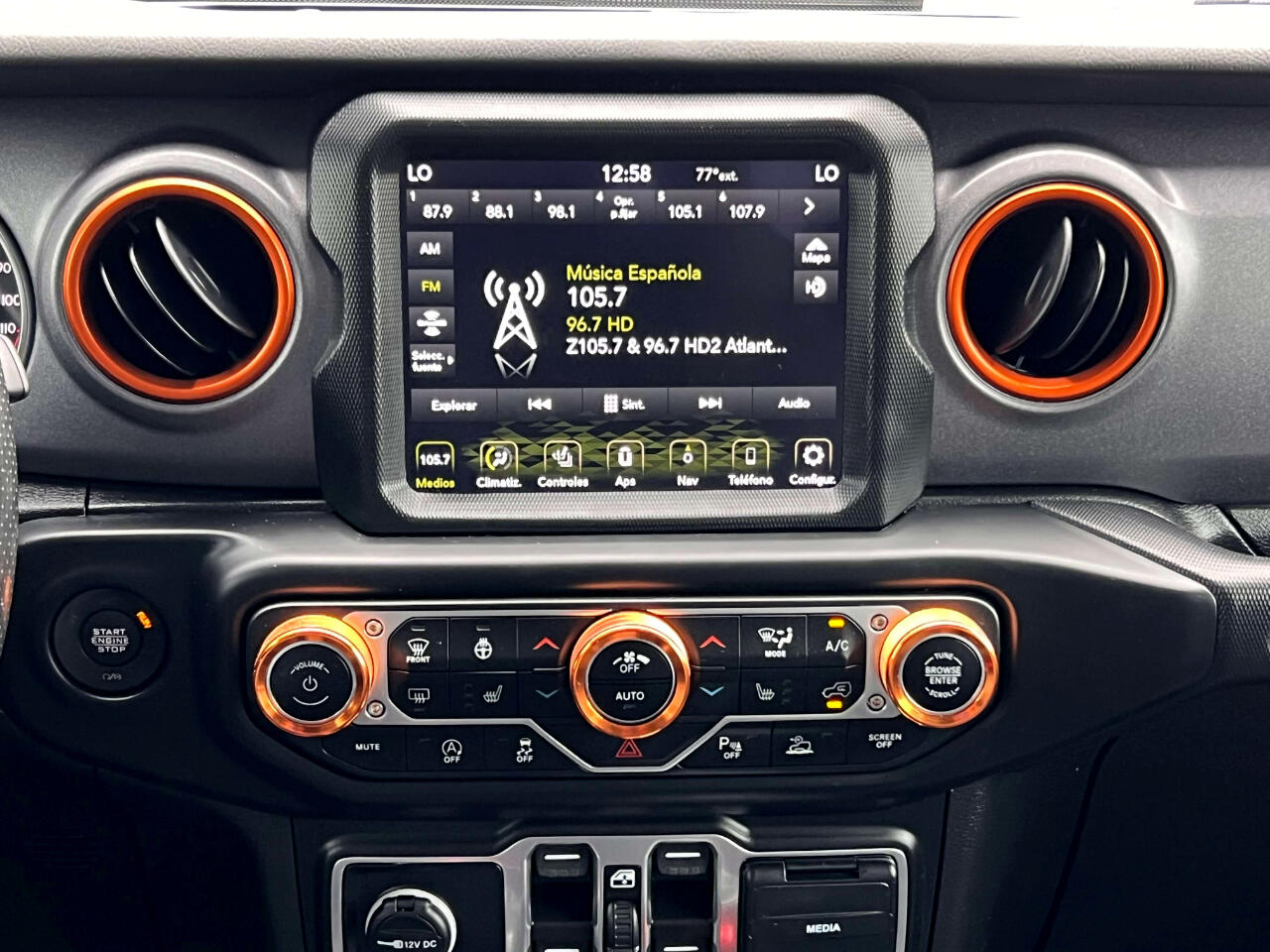 2021 Jeep Gladiator Mojave photo 12