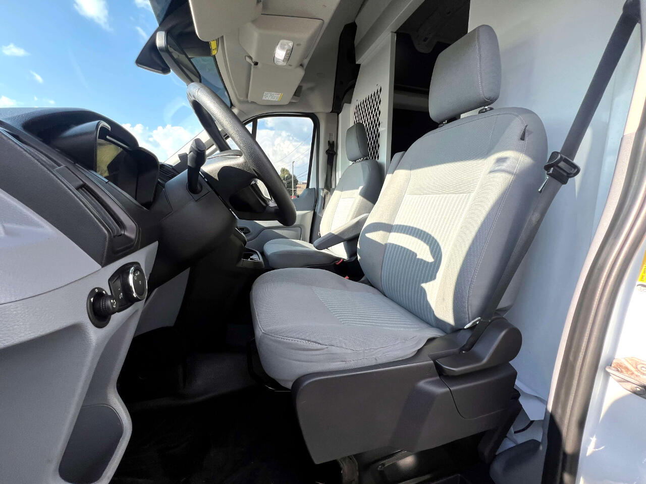 2019 Ford Transit Van photo 4