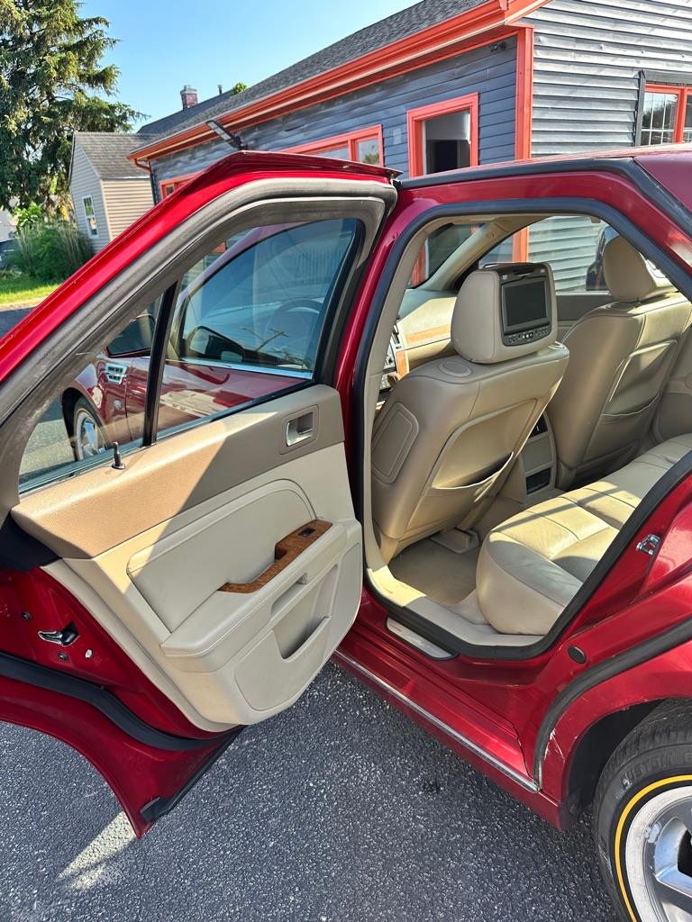 Cadillac STS V6 Luxury AWD with Navigation 2008