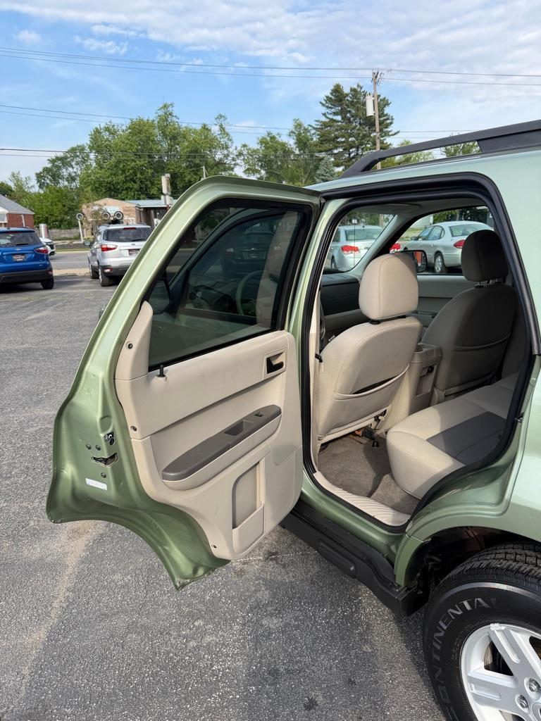Ford Escape Hybrid FWD 2008