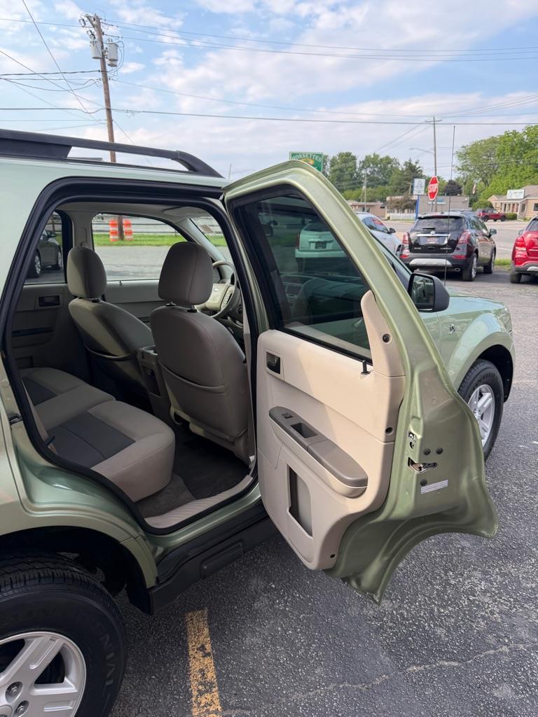 Ford Escape Hybrid FWD 2008