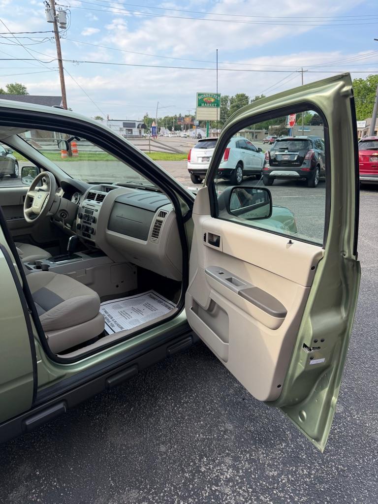 Ford Escape Hybrid FWD 2008