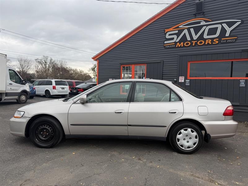 Honda Accord LX sedan 1999