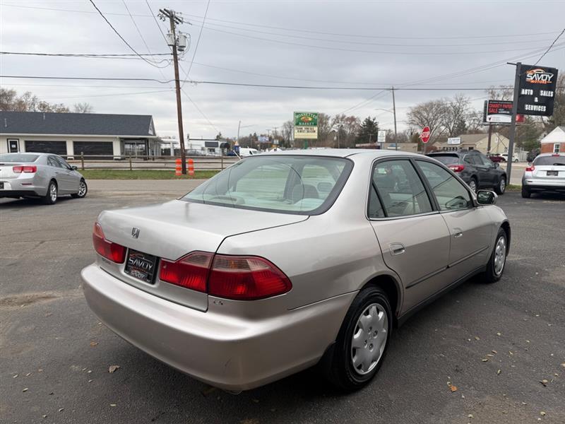 Honda Accord LX sedan 1999