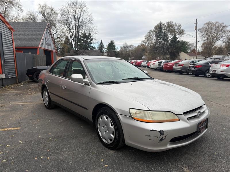 Honda Accord LX sedan 1999