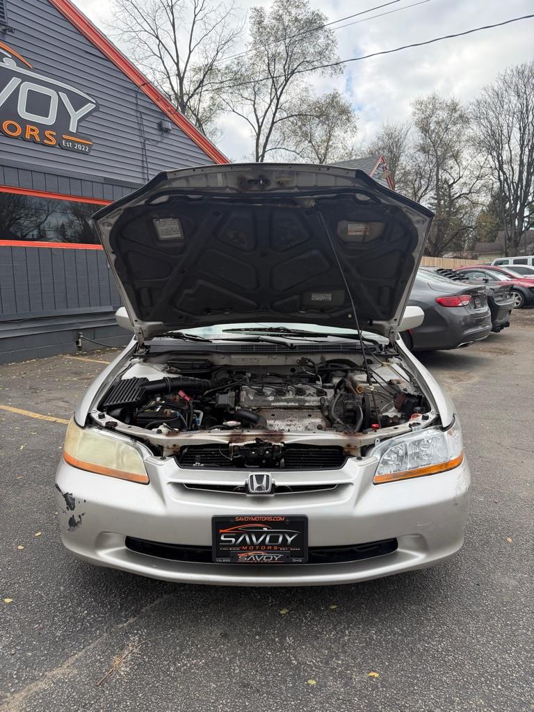 Honda Accord LX sedan 1999