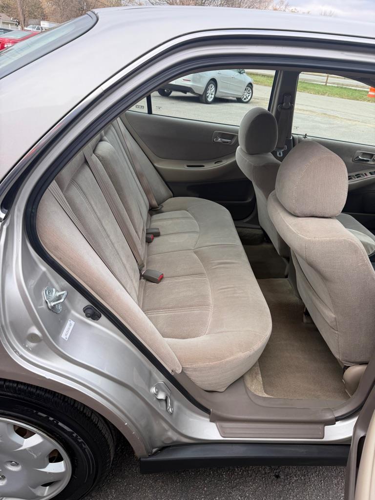 Honda Accord LX sedan 1999