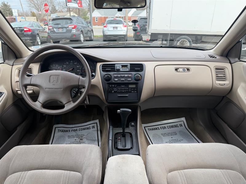 Honda Accord LX sedan 1999