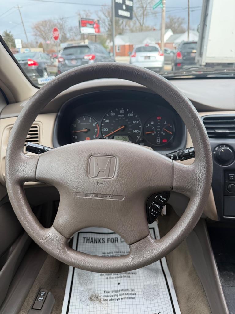 Honda Accord LX sedan 1999
