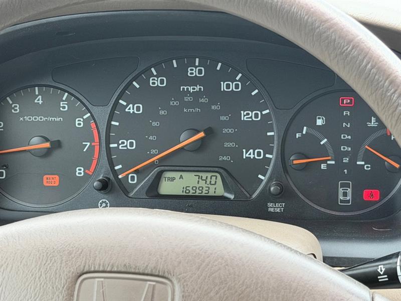 Honda Accord LX sedan 1999