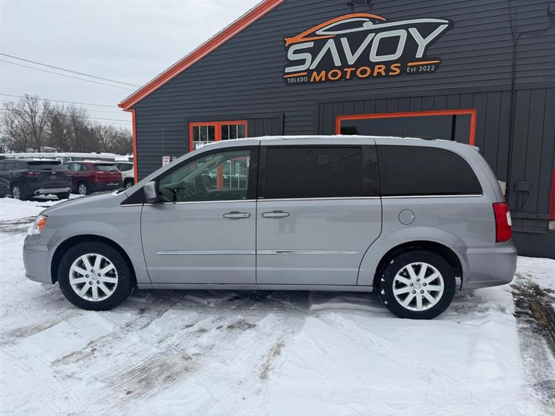 Chrysler Town & Country Touring 2013