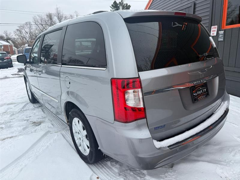 Chrysler Town & Country Touring 2013