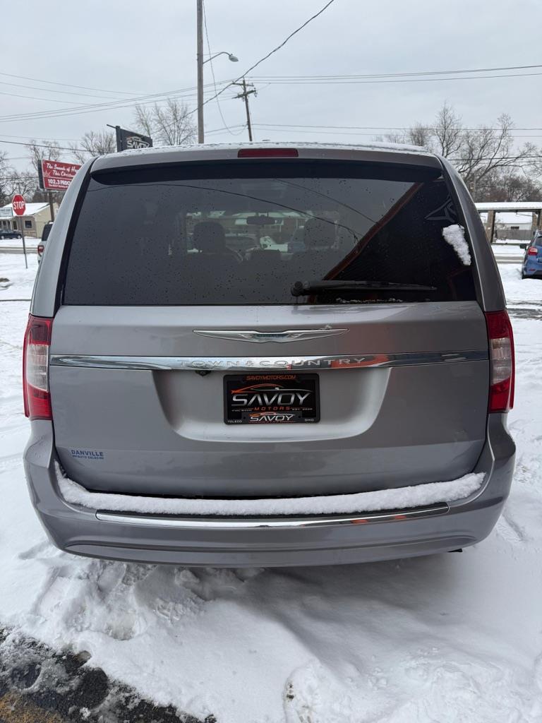 Chrysler Town & Country Touring 2013