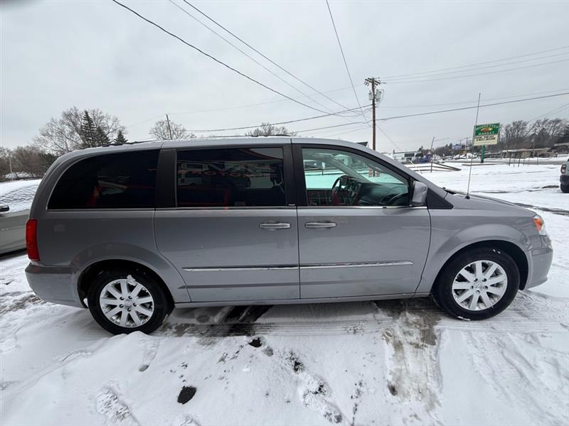 Chrysler Town & Country Touring 2013