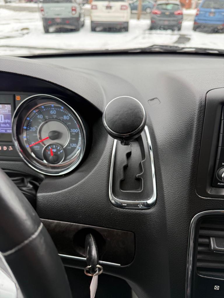 Chrysler Town & Country Touring 2013