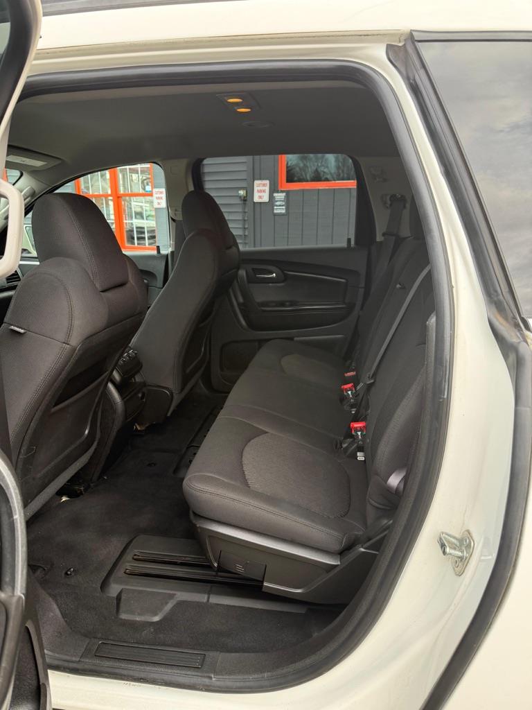 Chevrolet Traverse LT AWD 2012