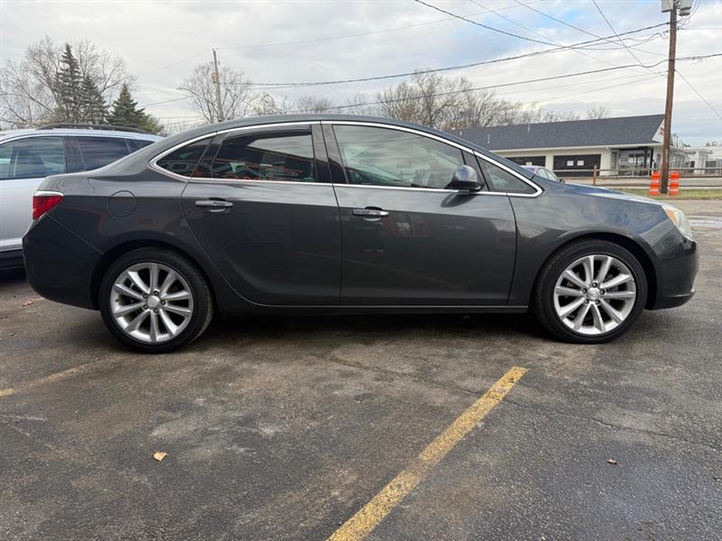 Buick Verano Base 2013