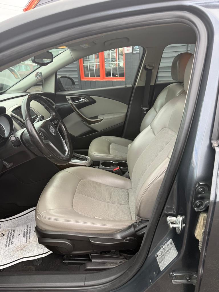 Buick Verano Base 2013