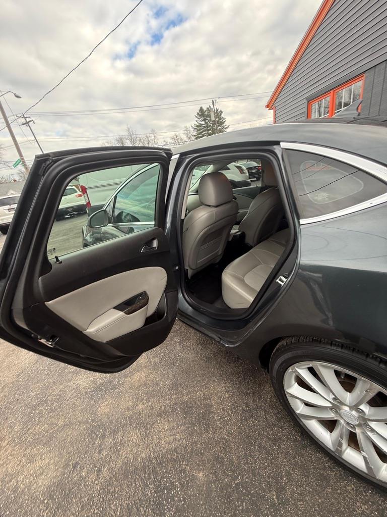 Buick Verano Base 2013