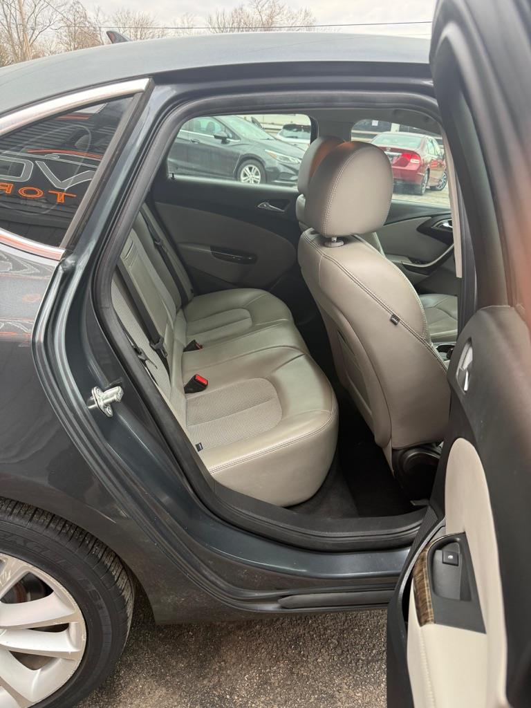 Buick Verano Base 2013