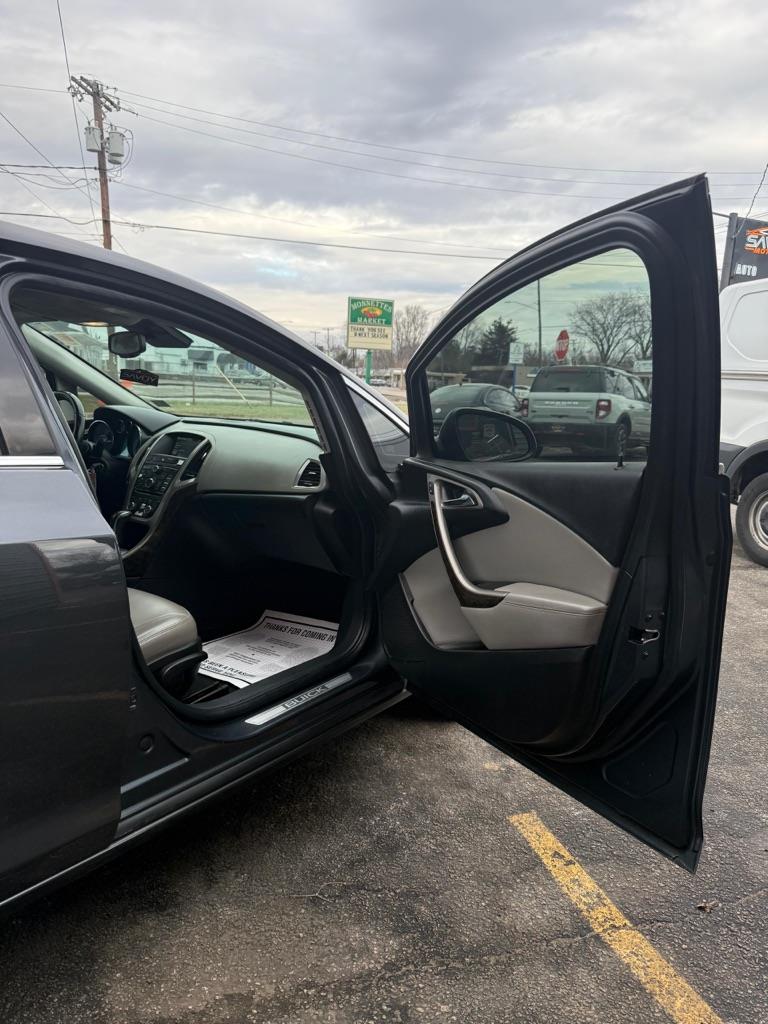 Buick Verano Base 2013