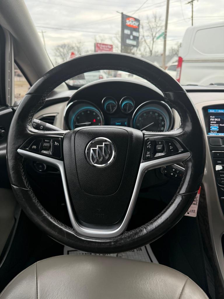 Buick Verano Base 2013