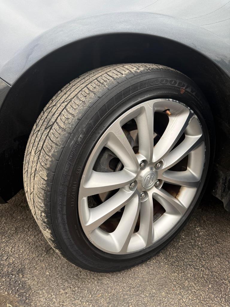 Buick Verano Base 2013