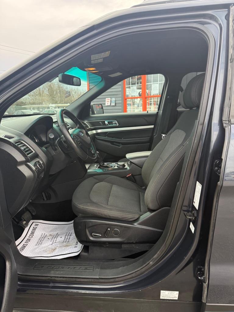 Ford Explorer XLT 4WD 2017