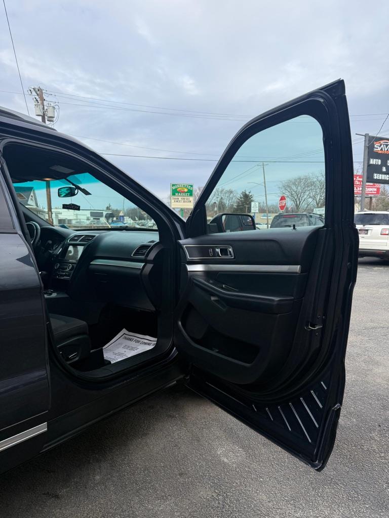 Ford Explorer XLT 4WD 2017